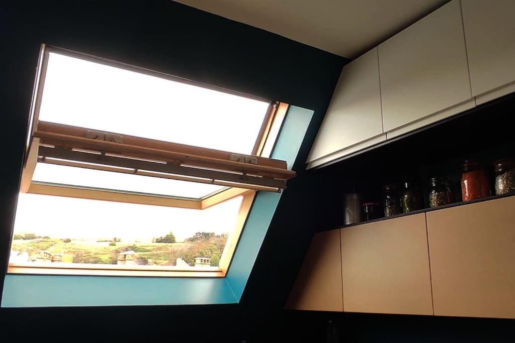 Le Duplex, Vue Et Port *